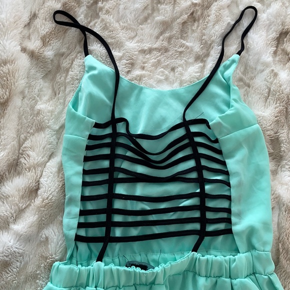 Mint Green Shorts Romper with caged back - Picture 4 of 9